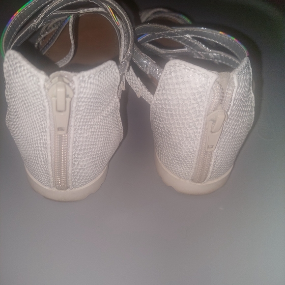 Girls Silver & White Sandals - Picture 4 of 4